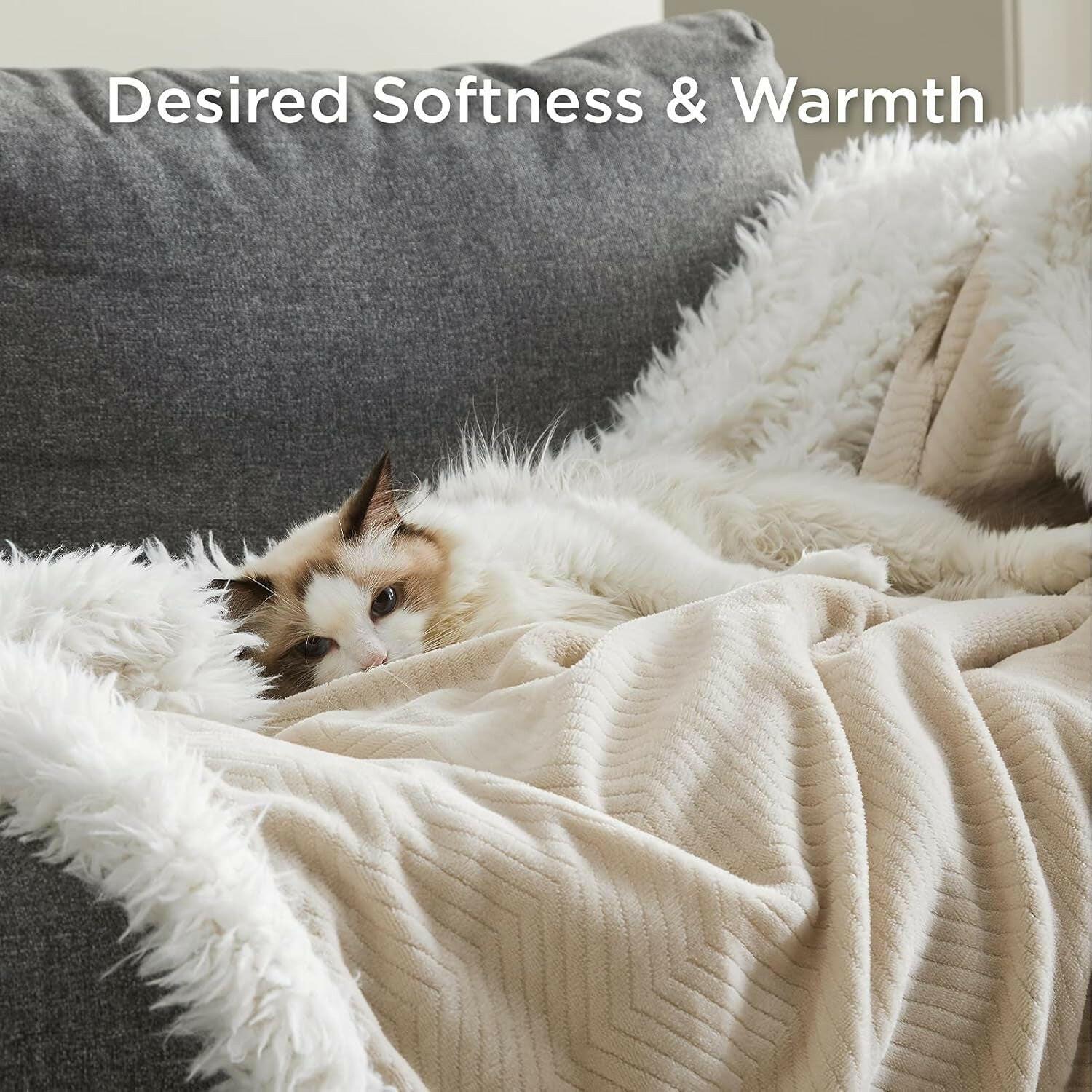 Sherpa Fleece Throw Blanket - Beige Throw Winter Warm Plush Thermal Blanket, Lightweight Cozy Soft Throw Blanket Herringbone, Sherpa Throw Blankets for Couch, Throw Blanket (50 X 60 Inches)